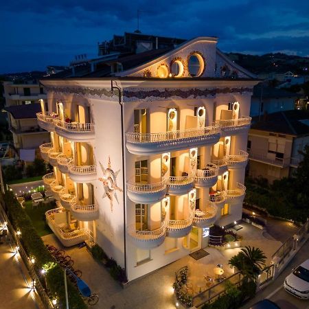 Residence Anchisemare Alba Adriatica Exterior foto